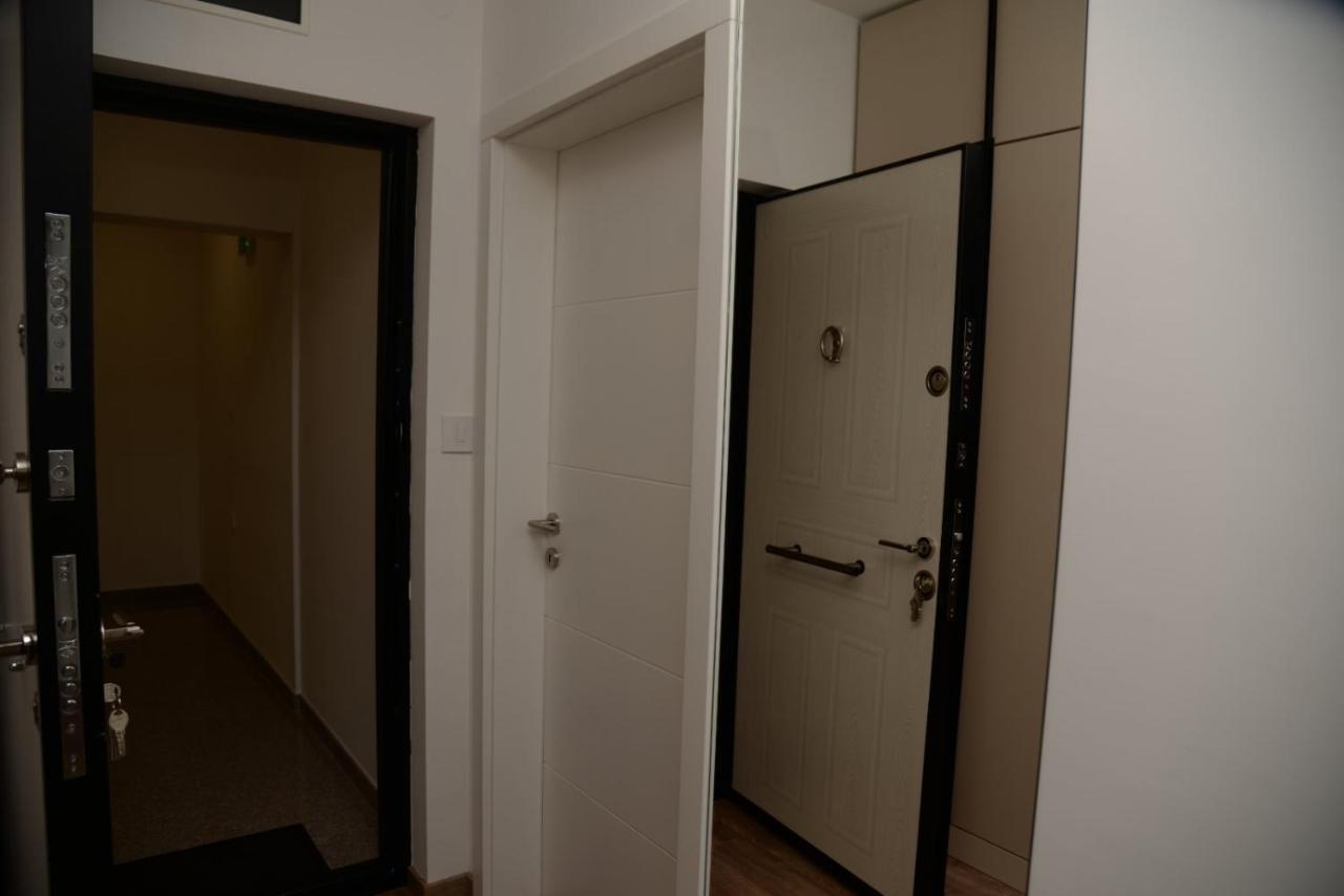 Lilien Apartment Airport Ledine Kültér fotó
